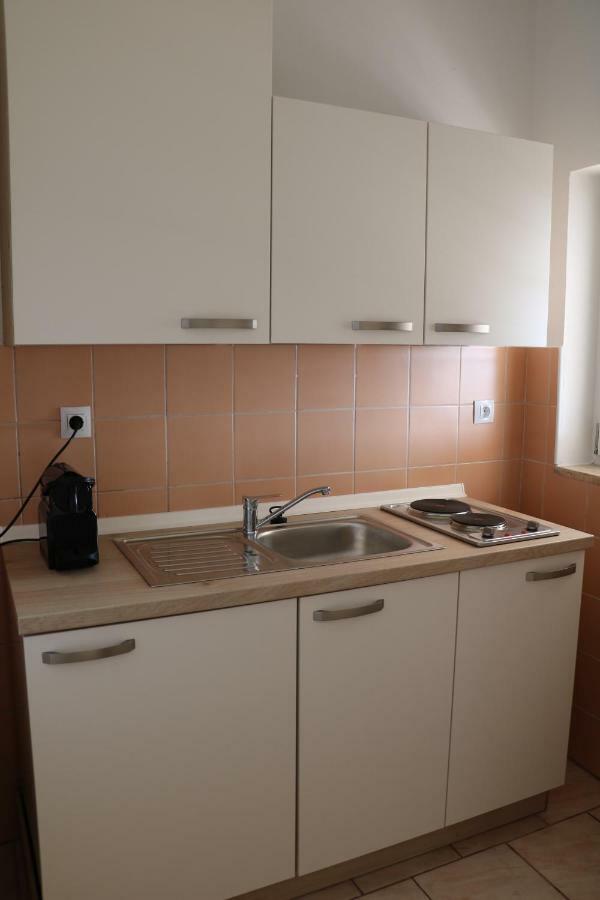 Kiki Apartment *
