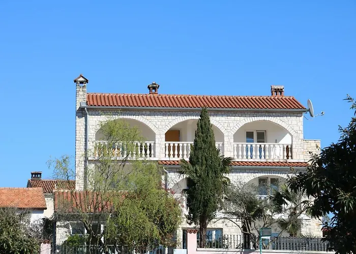 Villa Kiki