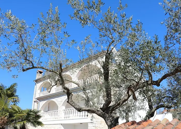 Villa Kiki
